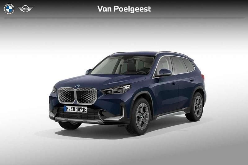 Blauw Nieuw 2025 BMW iX1 Comfort Edition SUV | € 46.343 - Afbeelding 1/4