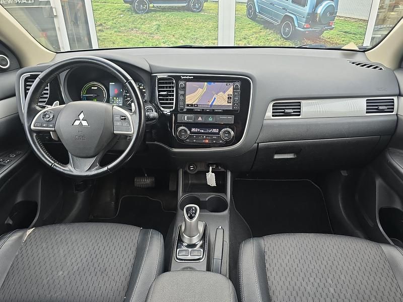 Occasion Mitsubishi Outlander Edition 203 PK (149 kW) 2015 Grijs SUV
