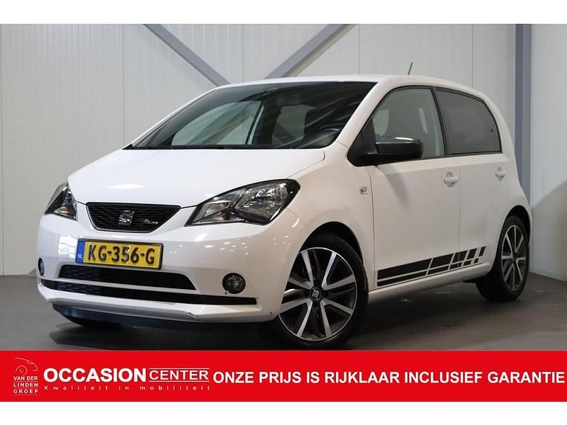 Wit Occasion 2016 Seat Mii CONNECT Hatchback | € 8.495 (Eerlijke prijs) - Afbeelding 1/4