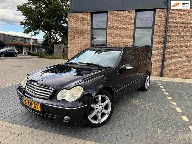 Zwart Gebruikt 2005 Mercedes C200 Classic Stationwagen | € 3.750 (Iets duurder) - Afbeelding 1/4