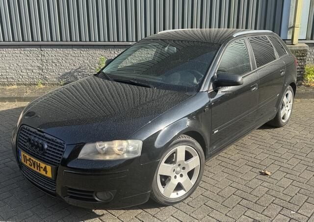 Zwart Gebruikt 2004 Audi A3 Sportback Hatchback | € 995 (Goede deal) - Afbeelding 1/4