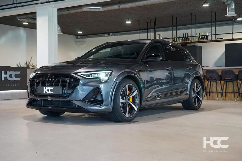 Grijs Gebruikt 2022 Audi e-tron Sport SUV | € 49.950 (Eerlijke prijs) - Afbeelding 1/4
