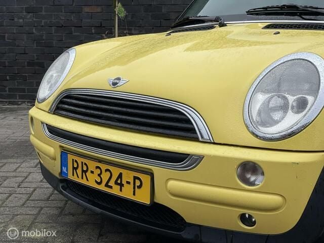 Occasion Mini ONE Salt 90 PK (66 kW) 2002 Geel Hatchback