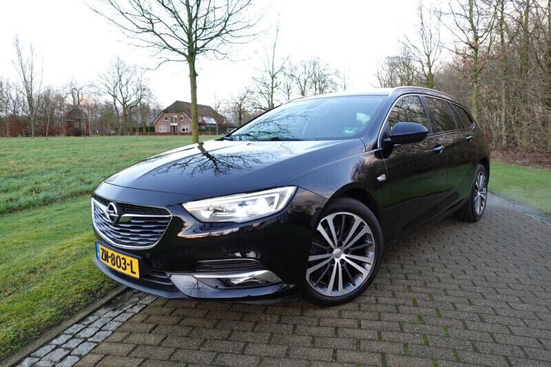 Zwart, metallic lak Gebruikt 2019 Opel Insignia Innovation Stationwagen | € 21.450 (Iets duurder) - Afbeelding 1/4
