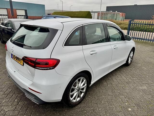 Occasion Mercedes B180 Premium 136 PK (100 kW) 2019 Wit MPV