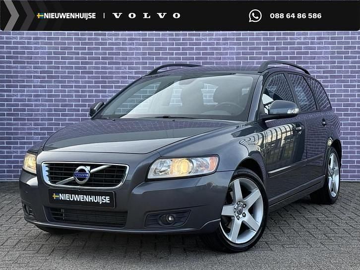 Grijs Occasion 2011 Volvo V50 Stationwagen | € 10.899 - Afbeelding 1/3