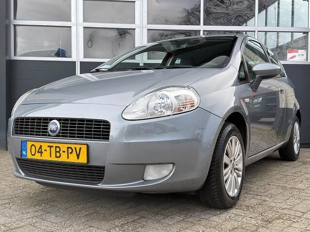 Occasion Fiat Grande Punto 78 PK (57 kW) 2006 Grijs (metallic) Hatchback