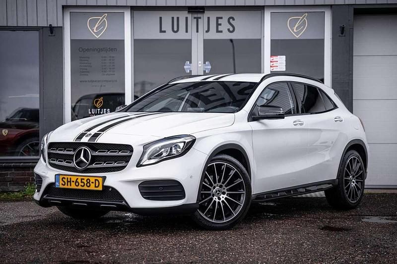Wit Gebruikt 2018 Mercedes GLA200 AMG SUV | € 23.900 (Eerlijke prijs) - Afbeelding 1/4