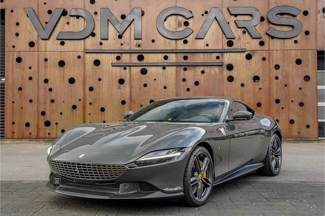 Grijs Gebruikt 2024 Ferrari Roma Coupé | € 349.900 - Afbeelding 1/4