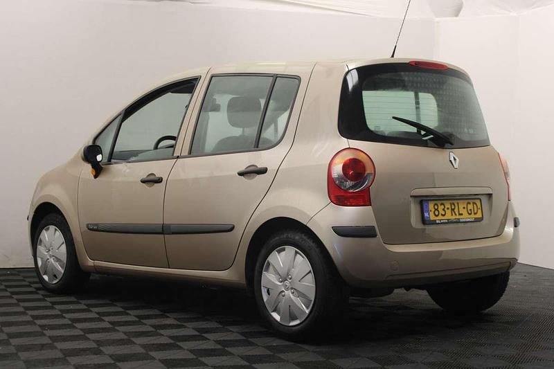 Occasion Renault Modus 112 PK (82 kW) 2005 Beige (metallic) MPV