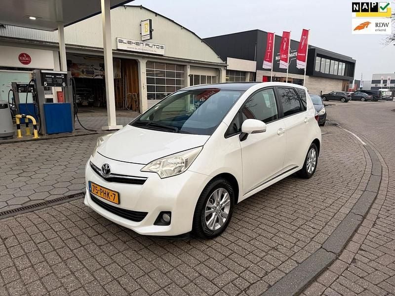 Occasion Toyota Verso-S 99 PK (72 kW) 2011 Wit MPV