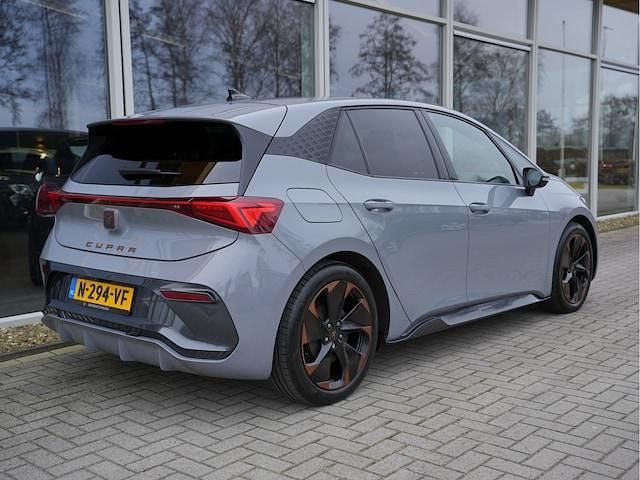 Occasion Cupra Born 169 kW (231 PK) 2021 Grijs Hatchback