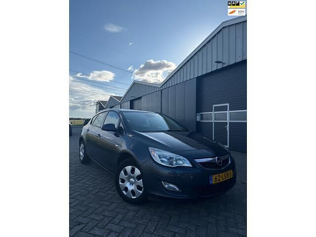 Blauw Gebruikt 2010 Opel Astra Edition Hatchback | € 4.200 (Goede deal) - Afbeelding 1/4