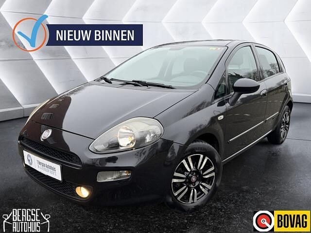 Zwart Occasion 2013 Fiat Punto Evo Easy Hatchback | € 3.990 (Eerlijke prijs) - Afbeelding 1/4