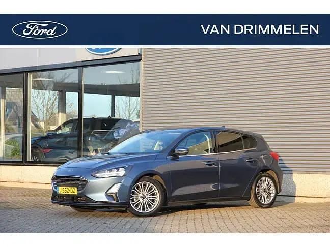 Blauw (metallic) Gebruikt 2020 Ford Focus Business Edition Hatchback | € 20.995 (Iets duurder) - Afbeelding 1/4
