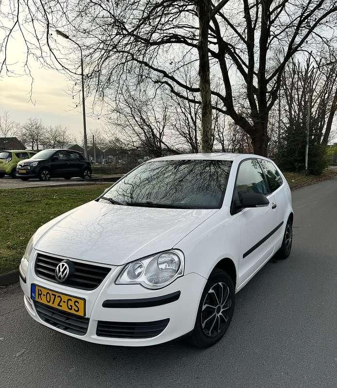 Wit Gebruikt 2008 VW Polo Hatchback | € 1.595 (Goede deal) - Afbeelding 1/4
