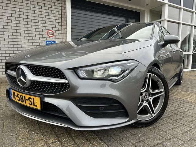 Occasion Mercedes CLA200 Shooting Brake AMG 163 PK (119 kW) 2021 Grijs (metallic) Stationwagen