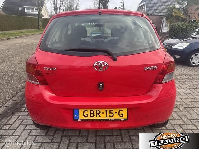 Occasion Toyota Yaris Cool 69 PK (50 kW) 2009 Rood Hatchback