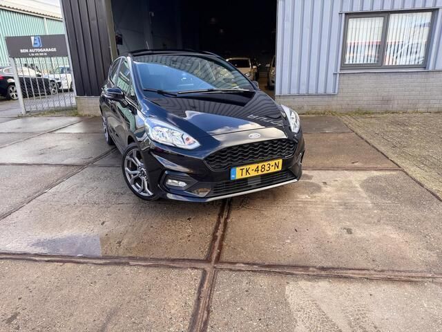 Zwart Gebruikt 2018 Ford Fiesta ST-Line Hatchback | € 8.999 (Eerlijke prijs) - Afbeelding 1/4