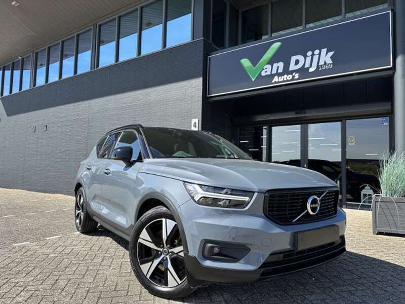 Grijs Gebruikt 2022 Volvo XC40 R-Design SUV | € 34.950 (Eerlijke prijs) - Afbeelding 1/4