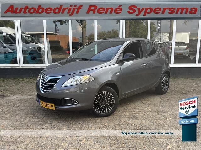Grijs Gebruikt 2015 Lancia Ypsilon Hatchback | € 6.445 (Goede deal) - Afbeelding 1/4