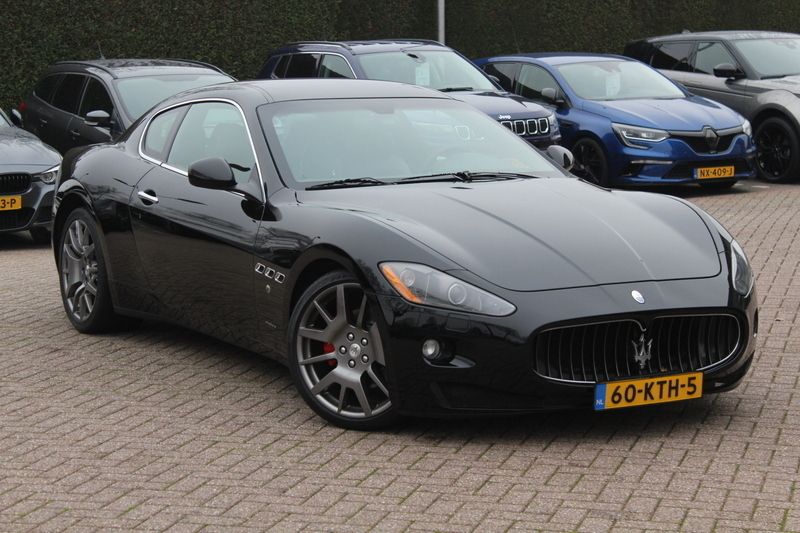 Zwart Gebruikt 2010 Maserati Granturismo Coupé | € 35.950 (Eerlijke prijs) - Afbeelding 1/4