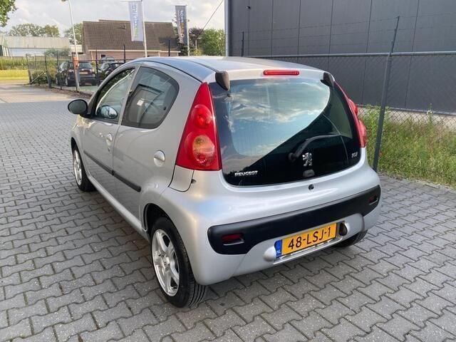 Occasion Peugeot 107 Urban Move 68 PK (50 kW) 2010 Grijs Hatchback