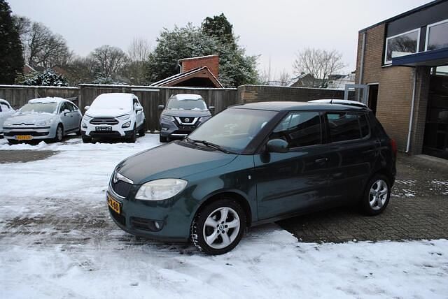Groen Occasion 2007 Skoda Fabia Elegance Hatchback | € 3.950 (Eerlijke prijs) - Afbeelding 1/4