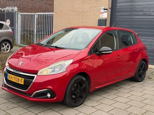 Occasion Peugeot 208 82 PK (60 kW) 2016 Rood (metallic) Hatchback