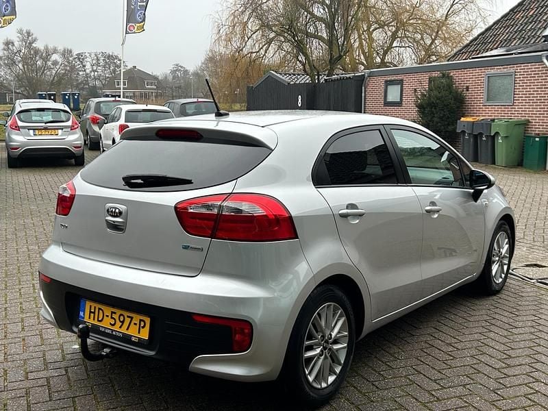 Occasion Kia Rio 84 PK (61 kW) 2015 Grijs (metallic) Hatchback