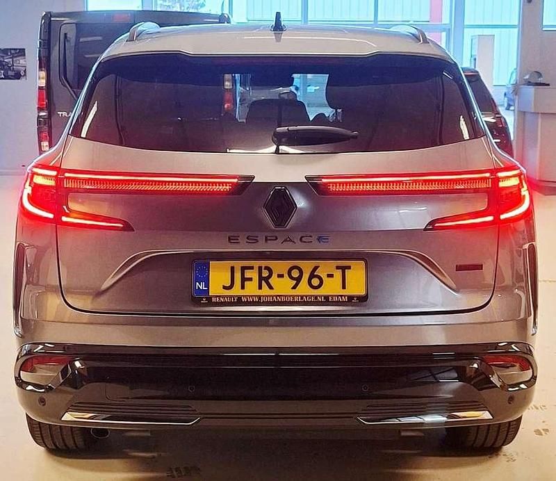 Occasion Renault Espace Esprit Alpine 131 PK (96 kW) 2025 Grijs MPV