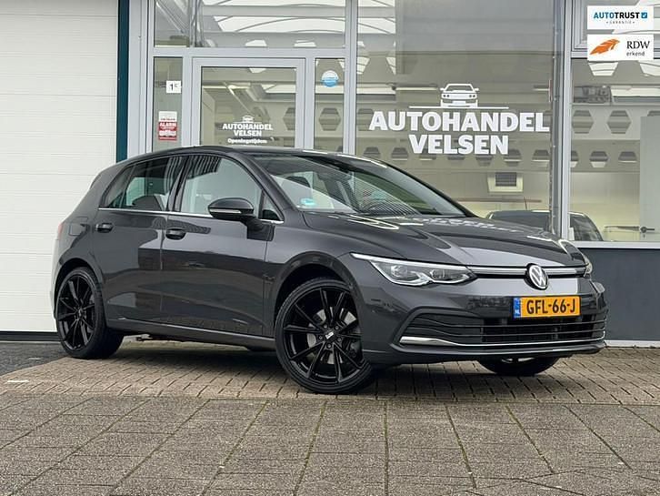 Occasion 2021 VW e-Golf Style Hatchback | € 21.990 (Super prijs) - Afbeelding 1/4
