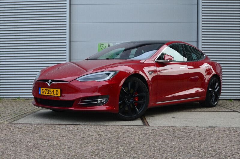 Rood Gebruikt 2019 Tesla Model S Performance Sedan | € 47.499 (Goede deal) - Afbeelding 1/4