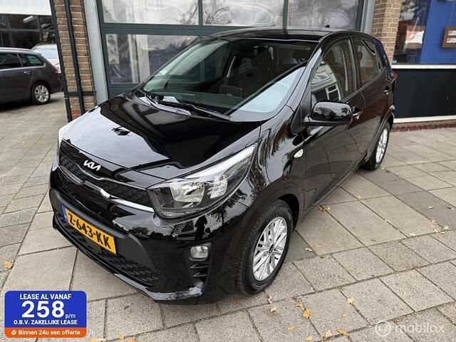 Zwart Occasion 2024 Kia Picanto Hatchback | € 15.925 (Eerlijke prijs) - Afbeelding 1/4