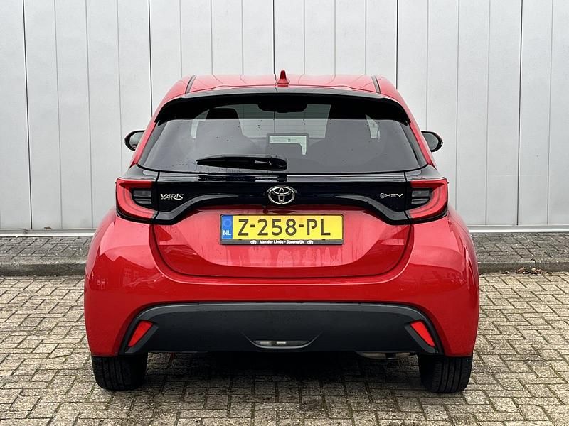 Occasion Toyota Yaris Edition 93 PK (68 kW) 2024 Rood Hatchback