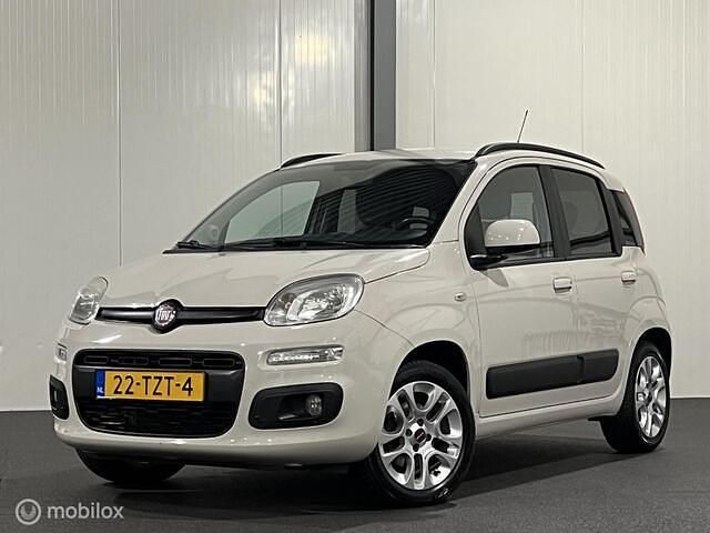 Beige Gebruikt 2012 Fiat Panda Lounge Hatchback | € 5.745 (Eerlijke prijs) - Afbeelding 1/3