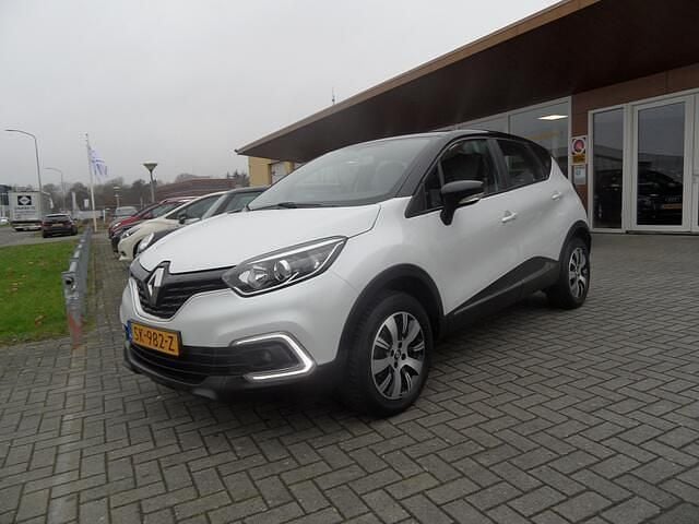 Wit Gebruikt 2018 Renault Captur Zen SUV | € 11.750 (Eerlijke prijs) - Afbeelding 1/4
