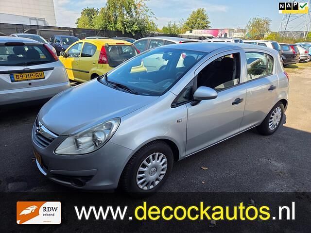 Grijs Gebruikt 2008 Opel Corsa Essentia Hatchback | € 1.940 (Goede deal) - Afbeelding 1/4