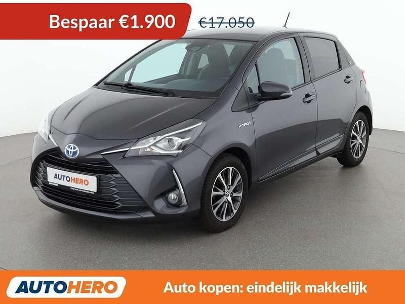 Grijs Occasion 2019 Toyota Yaris Hybrid Club Hatchback | € 15.349 (Super prijs) - Afbeelding 1/3