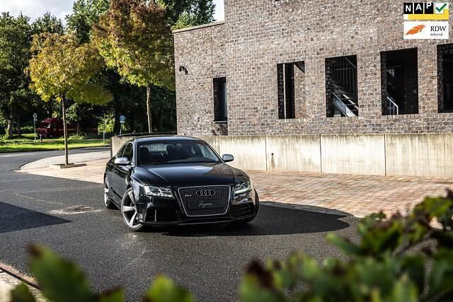 Zwart Gebruikt 2011 Audi RS5 Advanced Coupé | € 25.900 - Afbeelding 1/4