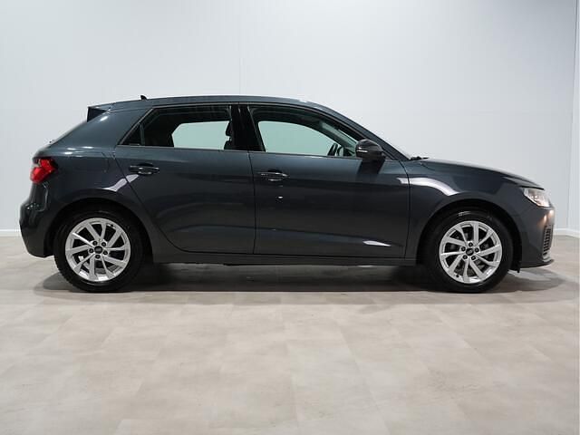Occasion Audi A1 Sportback Advanced 97 PK (71 kW) 2022 Grijs (metallic) Hatchback