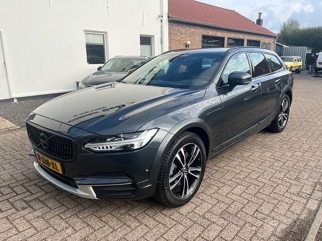 Grijs Gebruikt 2017 Volvo V90 Pro Stationwagen | € 31.495 - Afbeelding 1/4
