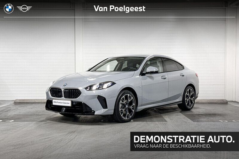 Grijs Gebruikt 2025 BMW 220 M Sport Sedan | € 53.224 (Duur) - Afbeelding 1/4