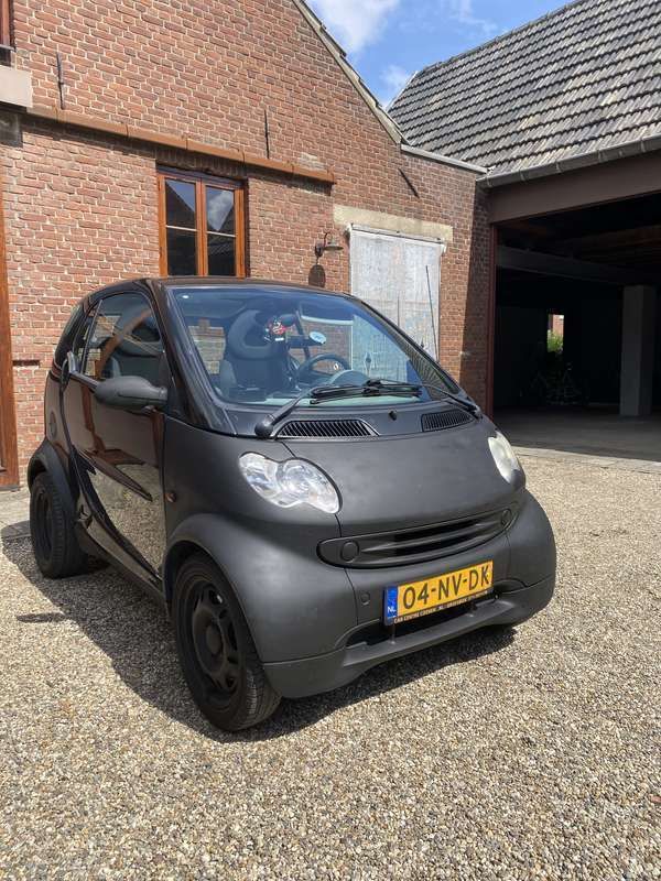 Gebruikt 2004 Smart ForTwo Coupé Passion Coupé | € 1.000 (Goede deal) - Afbeelding 1/4