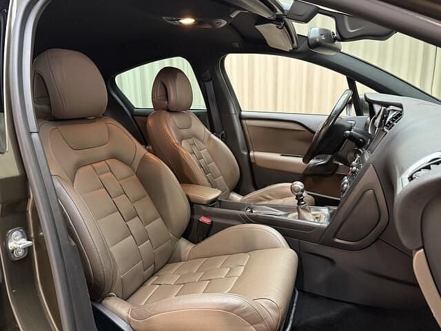 Occasion Citroën DS4 Sport Chic 200 PK (147 kW) 2012 Bruin (metallic) Hatchback