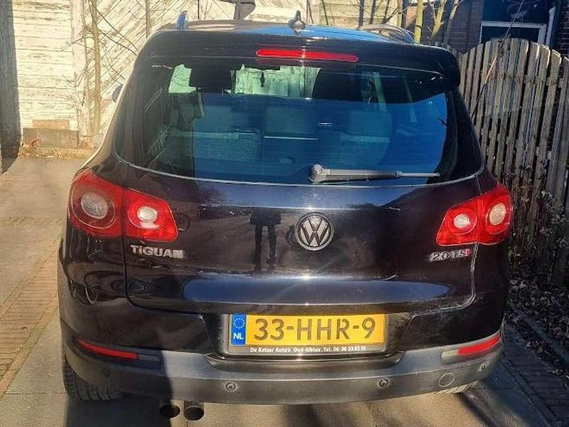Zwart Occasion 2009 VW Tiguan Sport SUV | € 6.750 (Goede deal) - Afbeelding 1/4