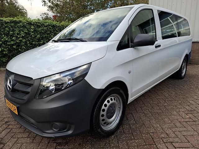 Wit Gebruikt 2019 Mercedes Vito MPV | € 19.850 (Eerlijke prijs) - Afbeelding 1/4
