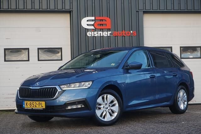 Blauw Occasion 2021 Skoda Octavia Business Line Stationwagen | € 12.949 (Eerlijke prijs) - Afbeelding 1/4
