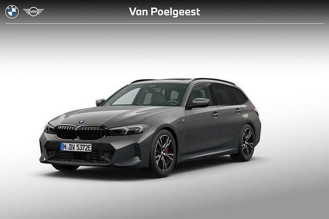 Grijs Nieuw 2025 BMW 330 Comfort Edition Stationwagen | € 71.773 - Afbeelding 1/4