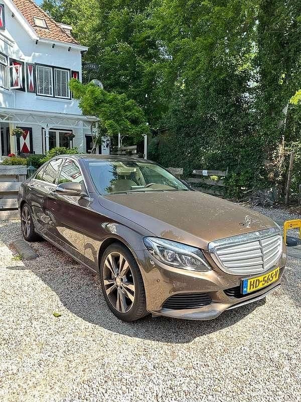 Bruin Gebruikt 2015 Mercedes C250 Edition 1 Sedan | € 15.950 - Afbeelding 1/4